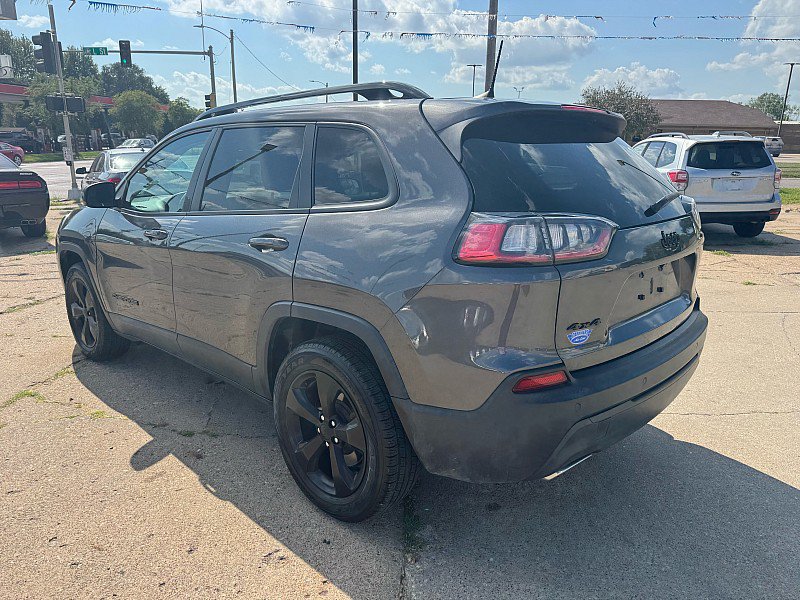 Used 2020 Jeep Cherokee Latitude Plus AWD/4WD image 4