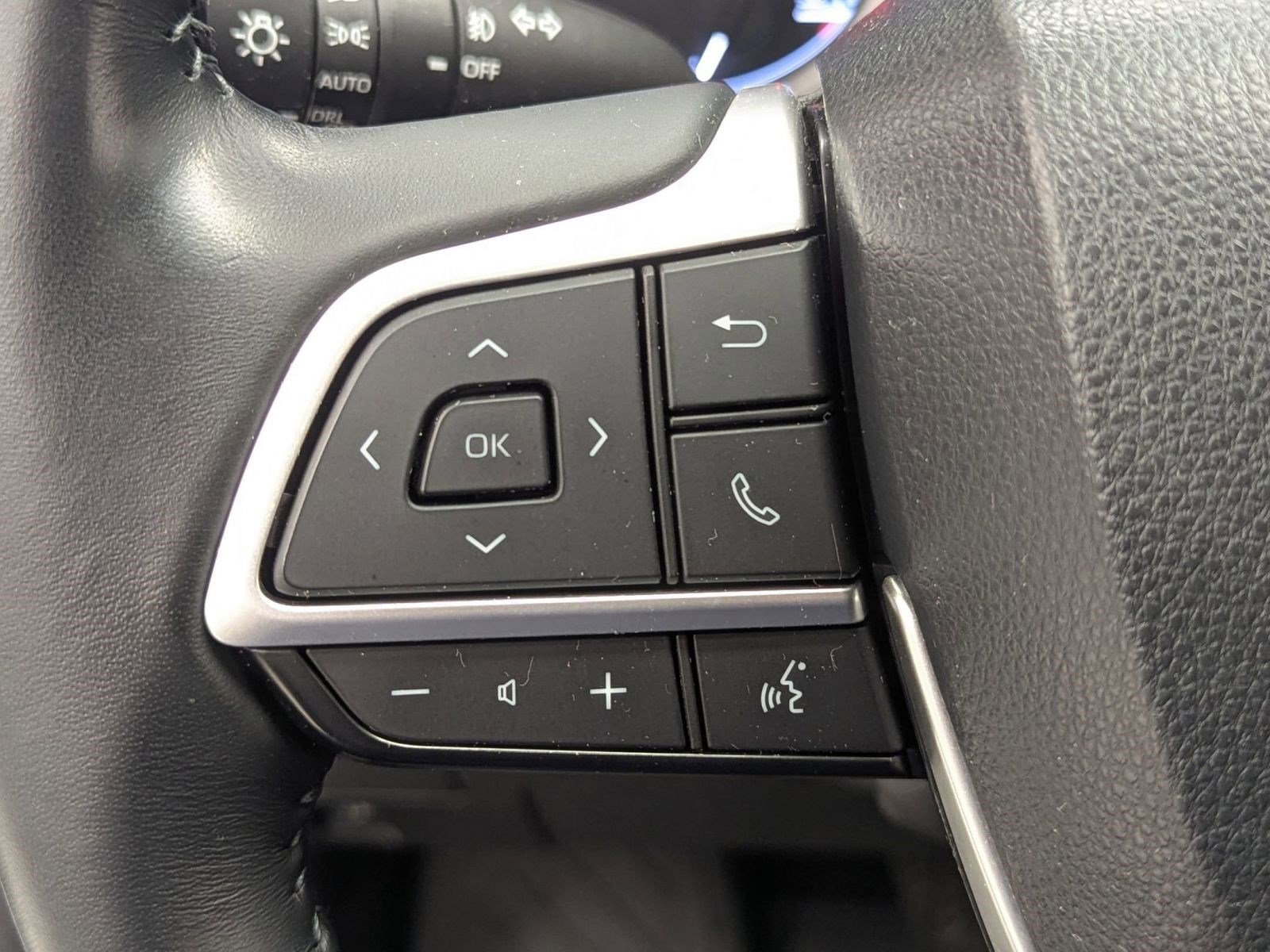 Used 2023 Toyota Highlander XSE image 13