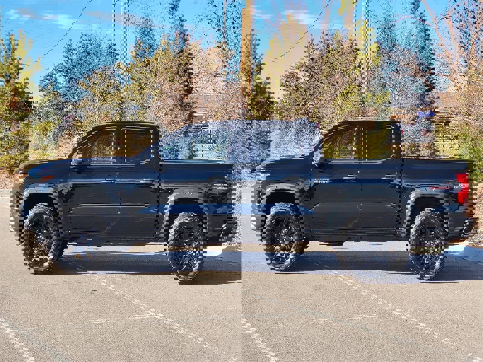 Used 2025 Chevrolet Colorado Trail Boss image 4