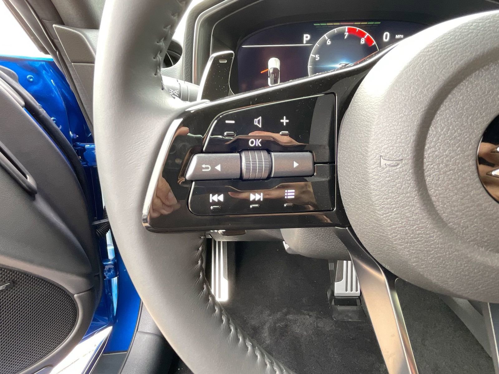 New 2024 Nissan Z Performance w/ Floor Mat Package image 13