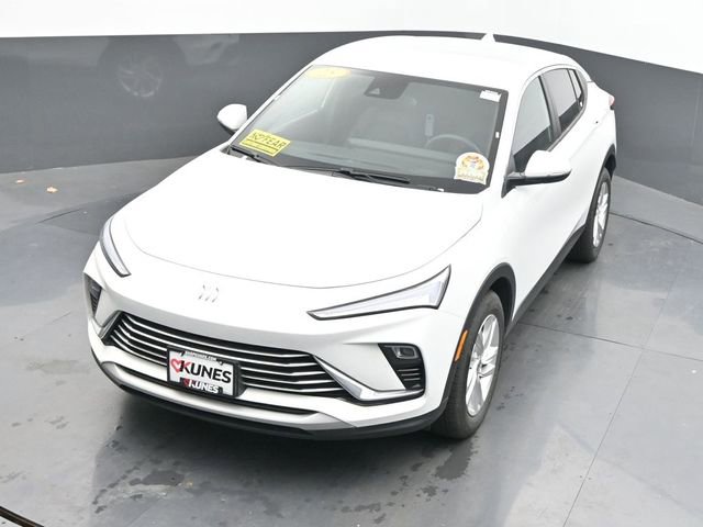 Used 2025 Buick Envista Preferred image 37