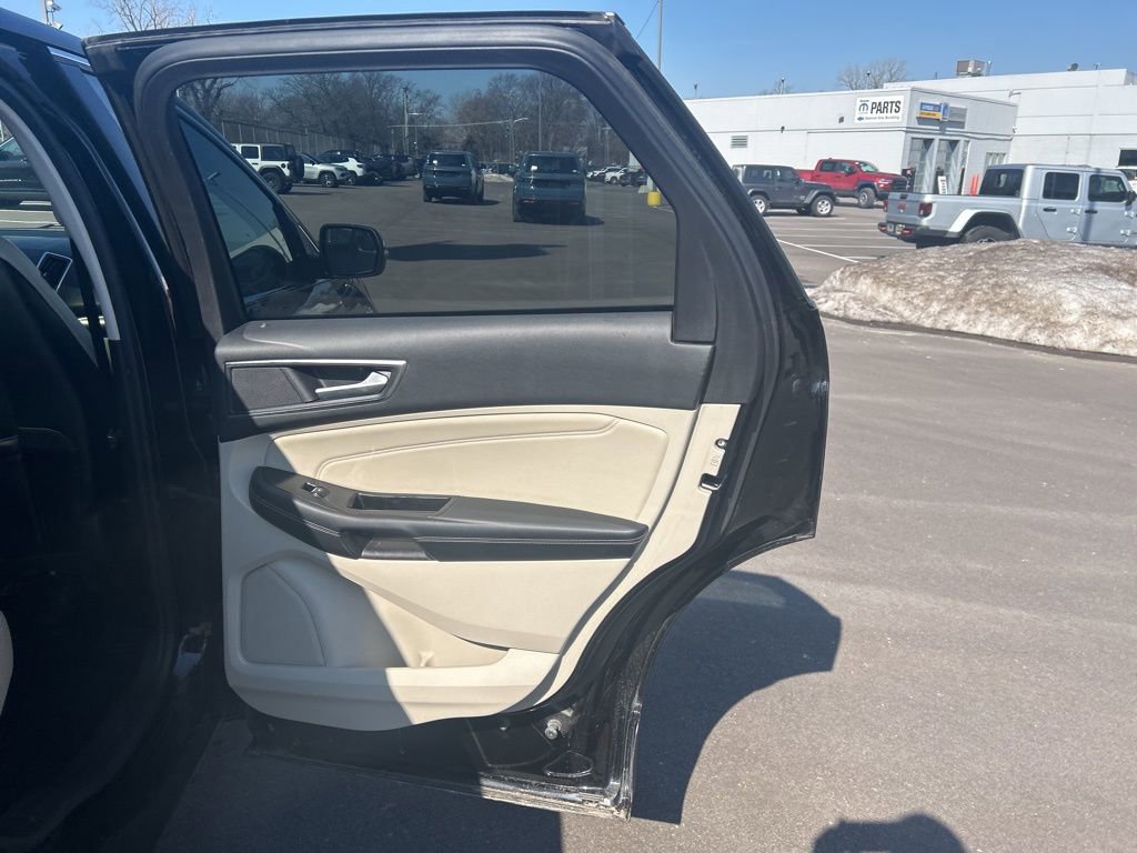 Used 2018 Ford Edge Titanium w/ Equipment Group 301A image 20
