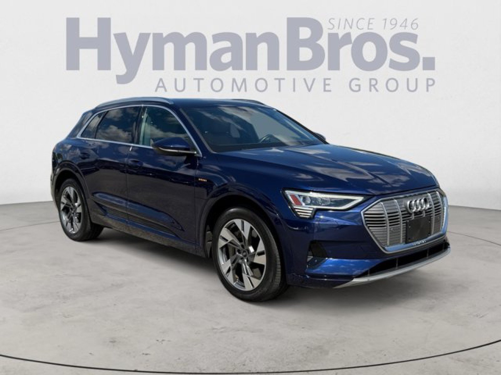 Used 2022 Audi e-tron Premium AWD/4WD image 1