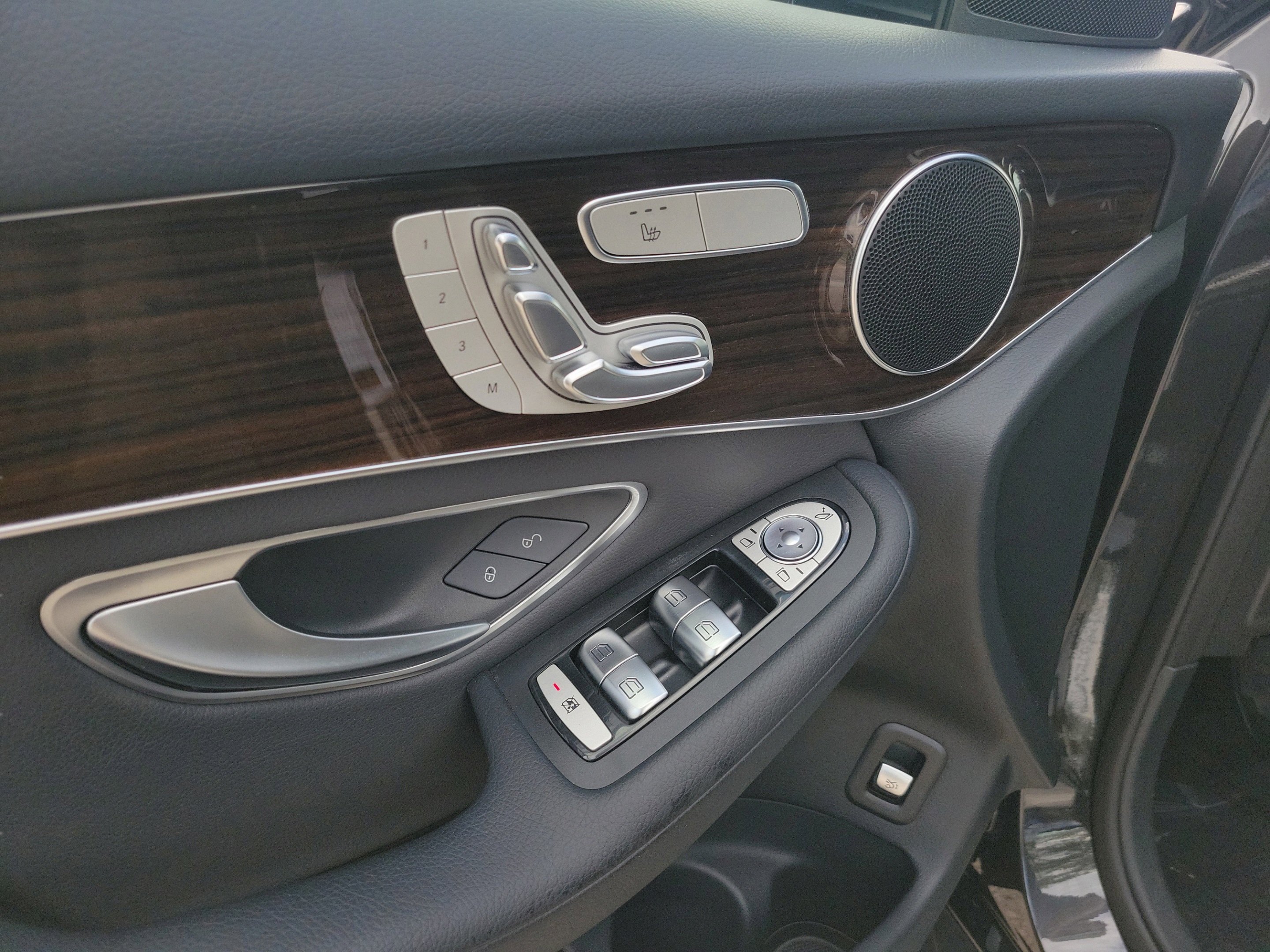 Certified 2023 Mercedes-Benz GLC 300 4MATIC Coupe image 17