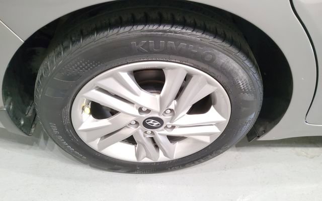 Used 2020 Hyundai Elantra Value Edition FWD image 35
