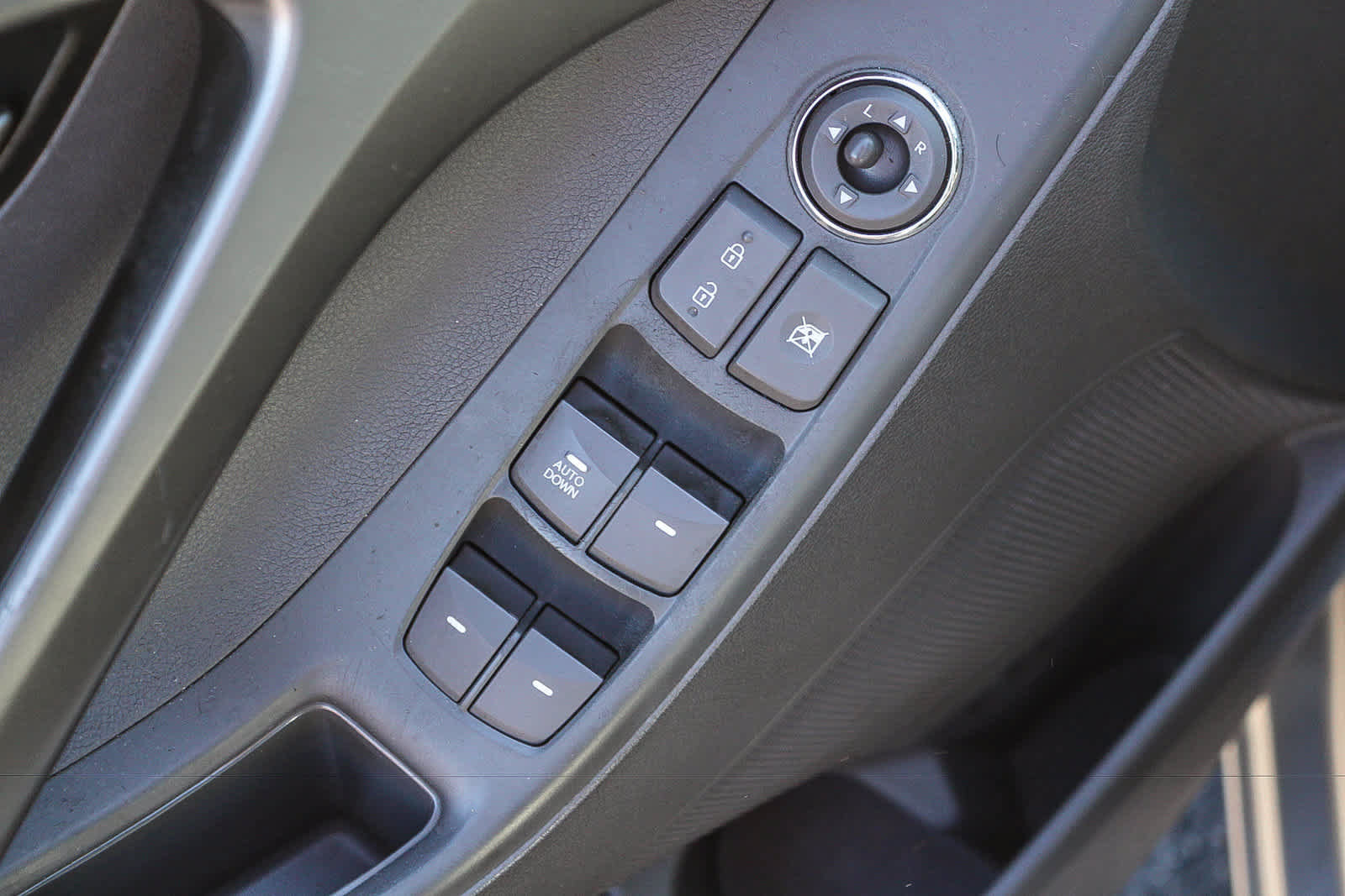 Used 2013 Hyundai Elantra GLS FWD image 26