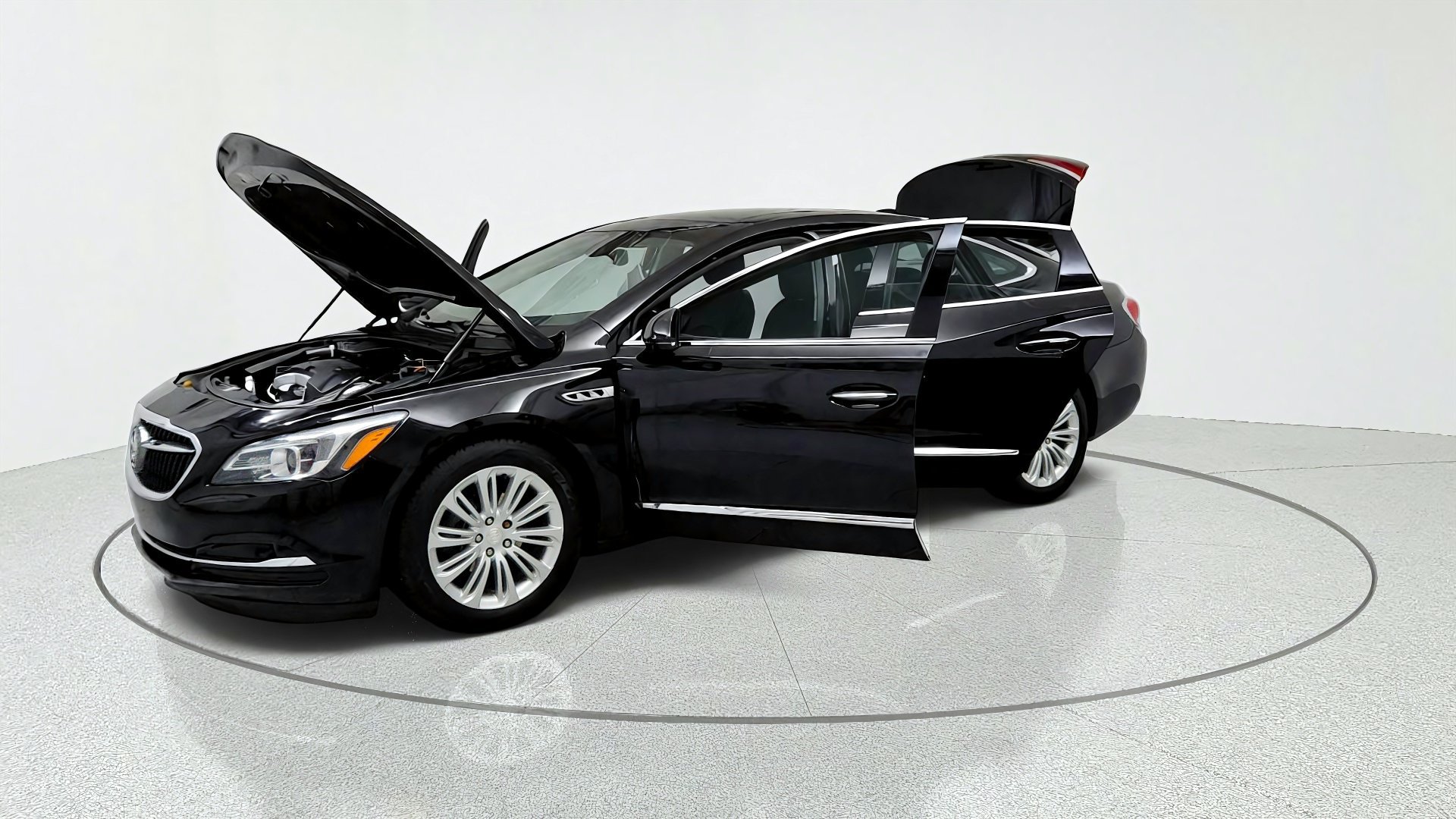 Used 2019 Buick LaCrosse Essence w/ Sun and Shade Package FWD image 9