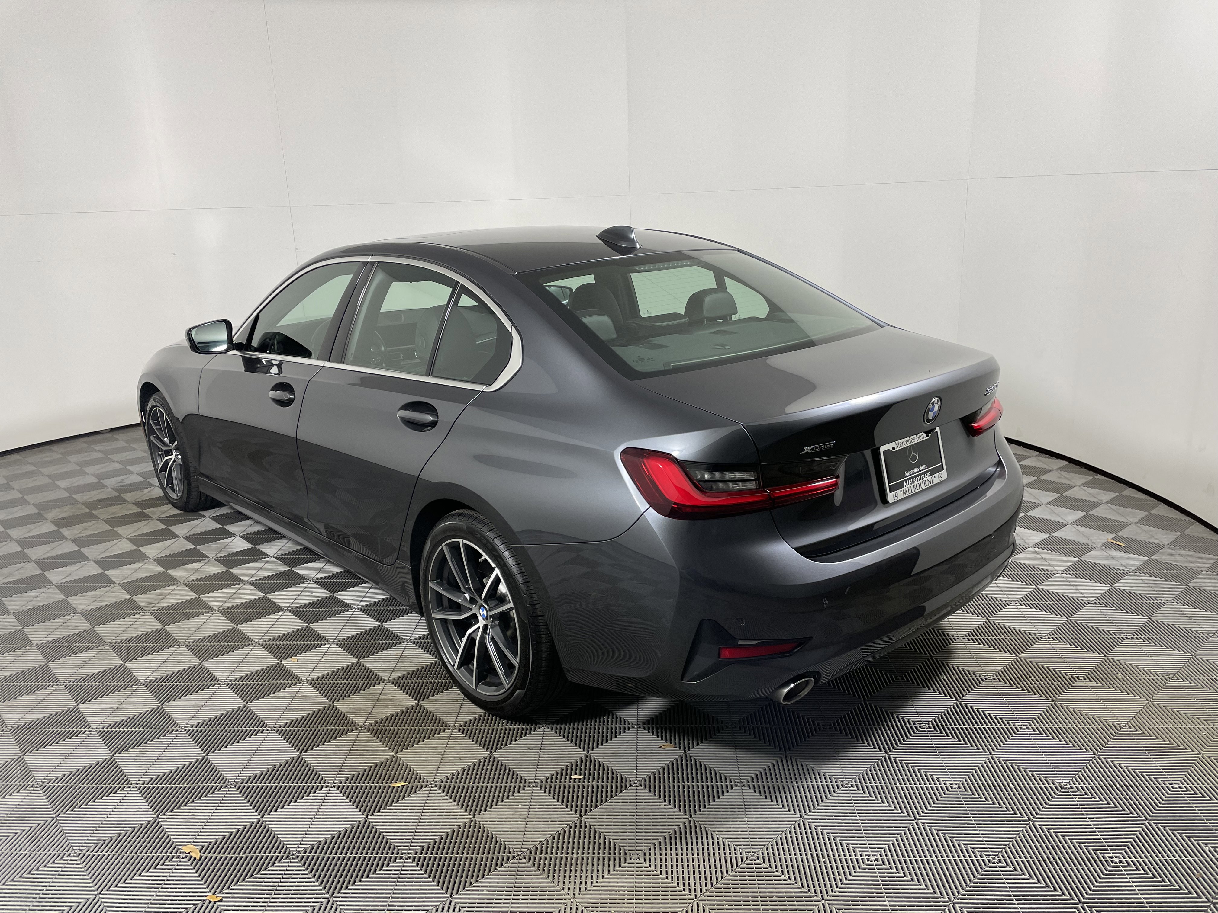 Used 2022 BMW 330i xDrive Sedan w/ Driving Assistance Package image 3