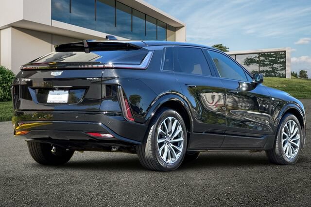 Certified 2024 Cadillac Lyriq Sport AWD/4WD image 4