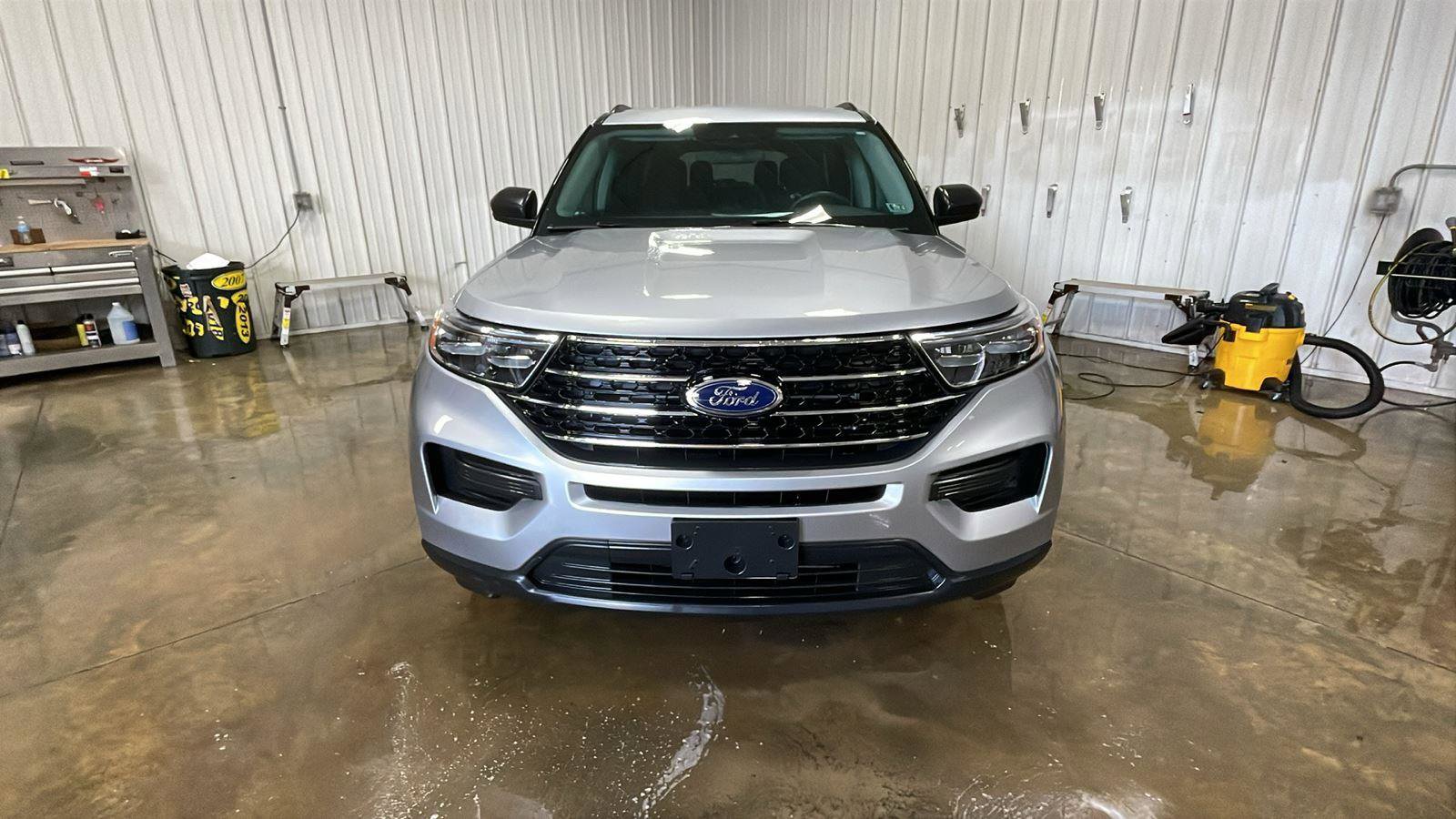 Certified 2021 Ford Explorer XLT w/ Class III Trailer Tow Package AWD/4WD image 2