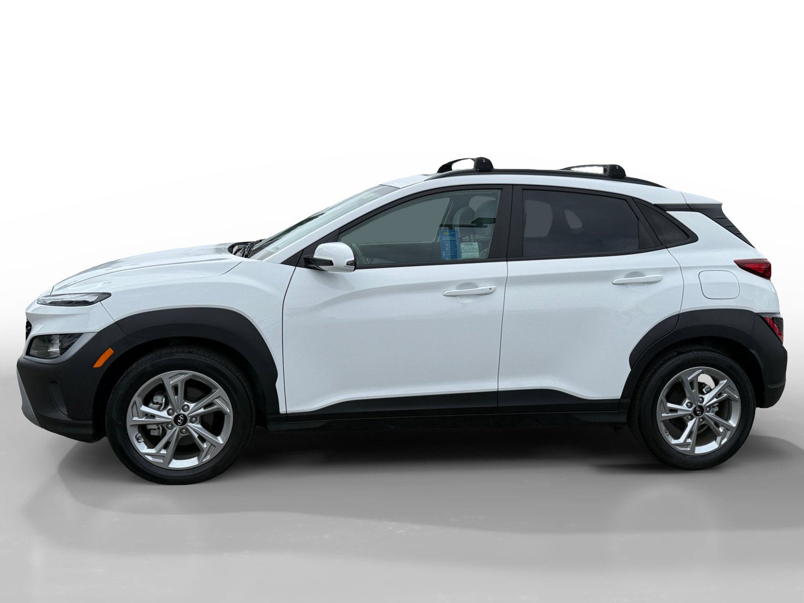 Certified 2023 Hyundai Kona SEL w/ Convenience Package image 2