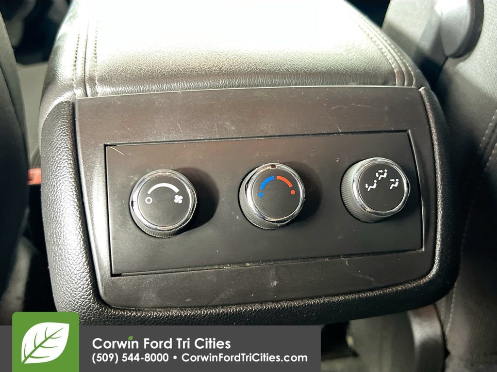 Used 2015 GMC Acadia SLE AWD/4WD image 30