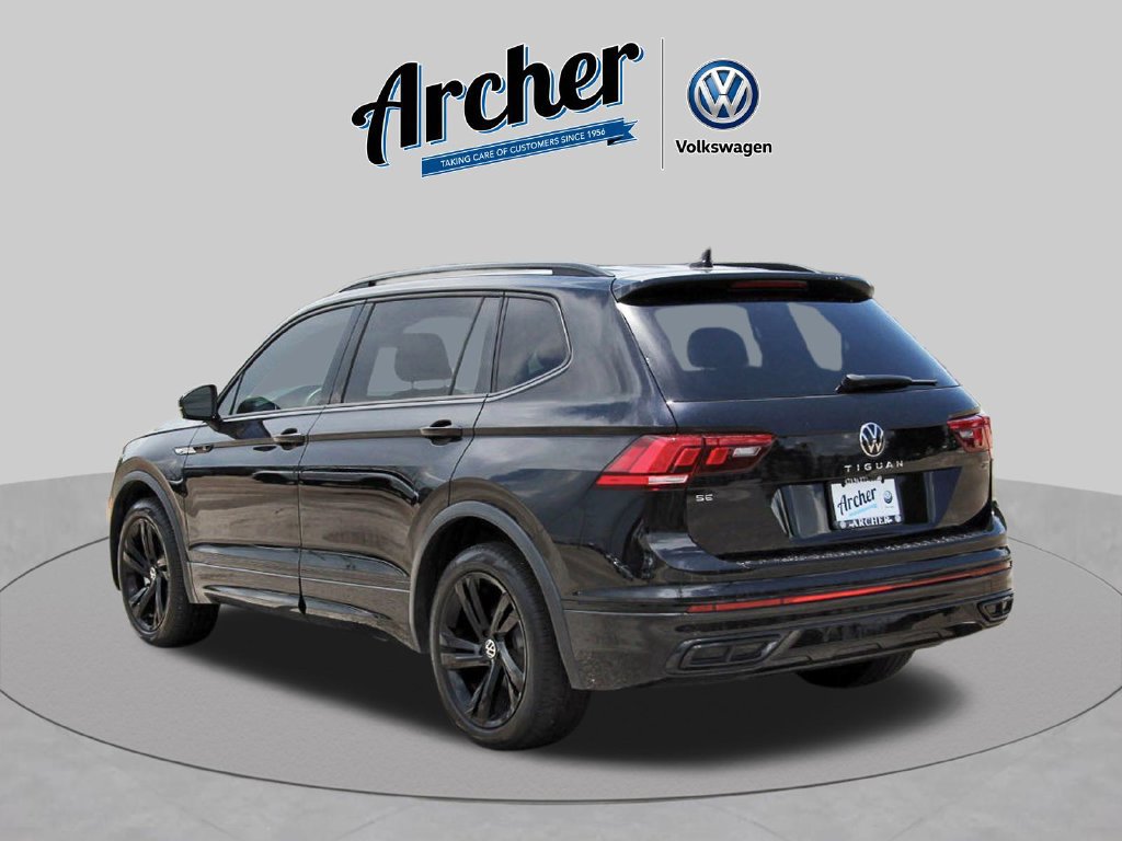 Used 2023 Volkswagen Tiguan SE R-Line FWD image 7