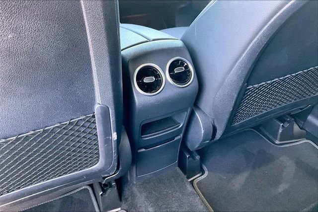 Used 2023 Mercedes-Benz GLB 250 4MATIC image 25