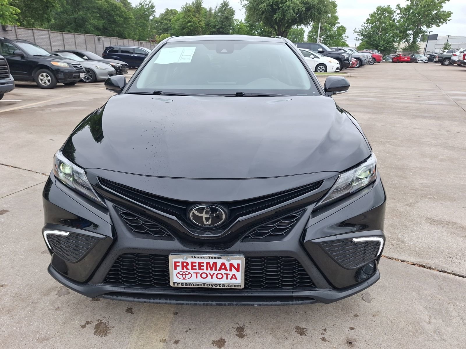 Used 2023 Toyota Camry SE w/ Convenience Package FWD image 9