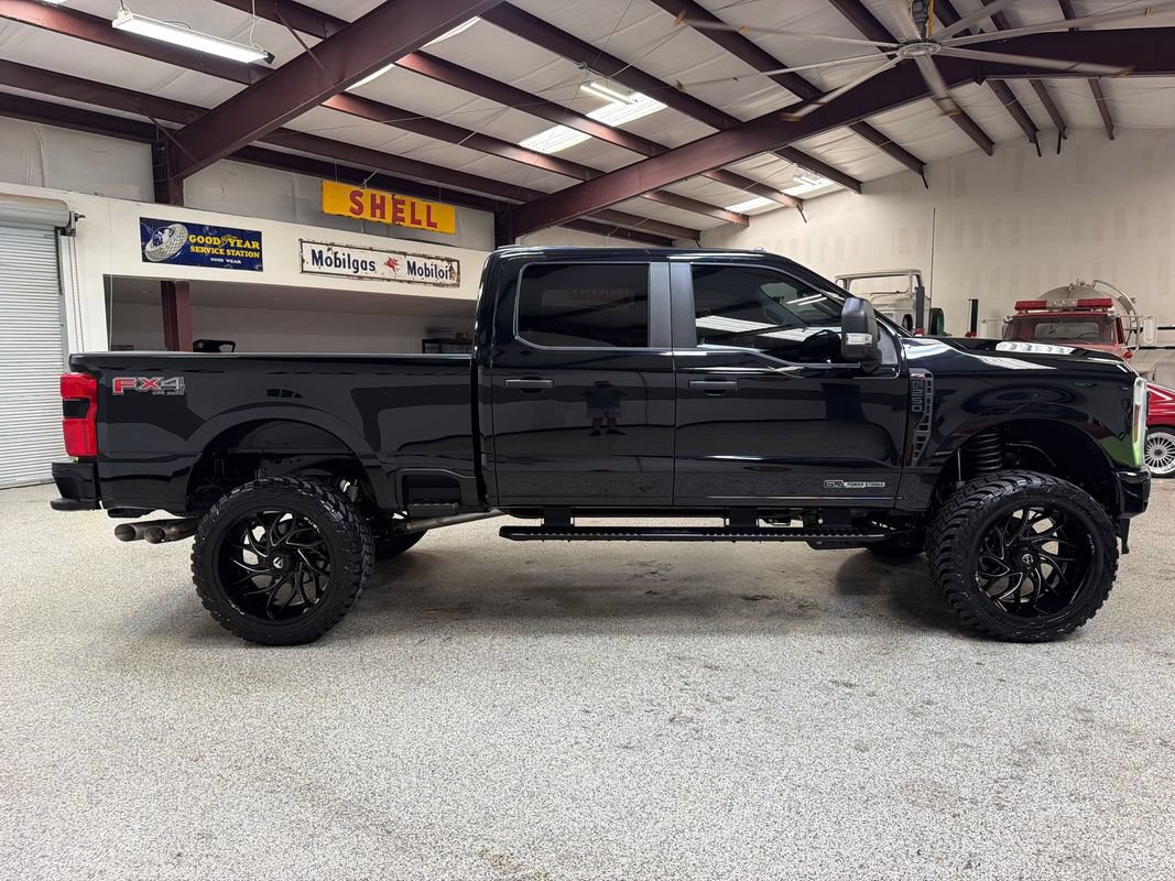 Used 2024 Ford F250 XL w/ STX Appearance Package AWD/4WD image 9