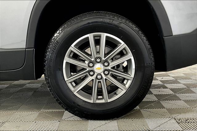 Used 2023 Chevrolet Traverse LT image 8