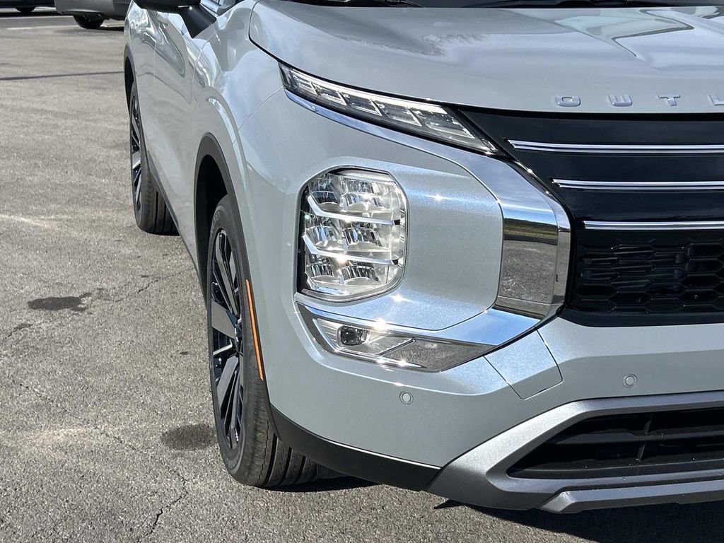 New 2026 Mitsubishi Outlander SE FWD image 9