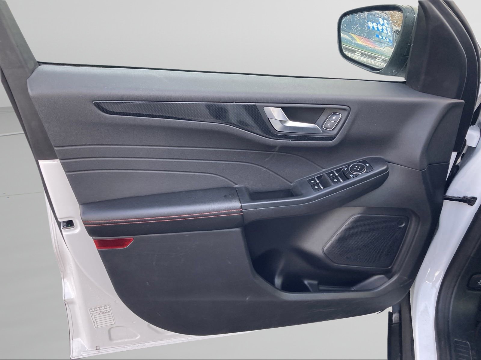 Used 2023 Ford Escape ST-Line image 11