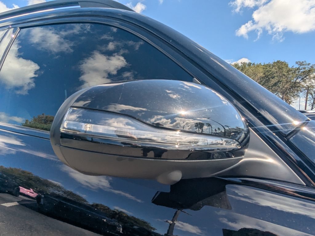Certified 2023 Mercedes-Benz GLB 250 image 30