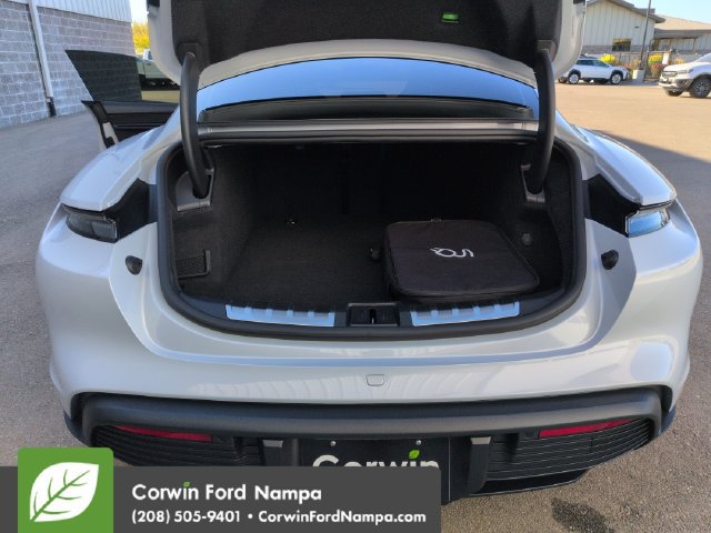 Used 2023 Porsche Taycan 4S AWD/4WD image 29