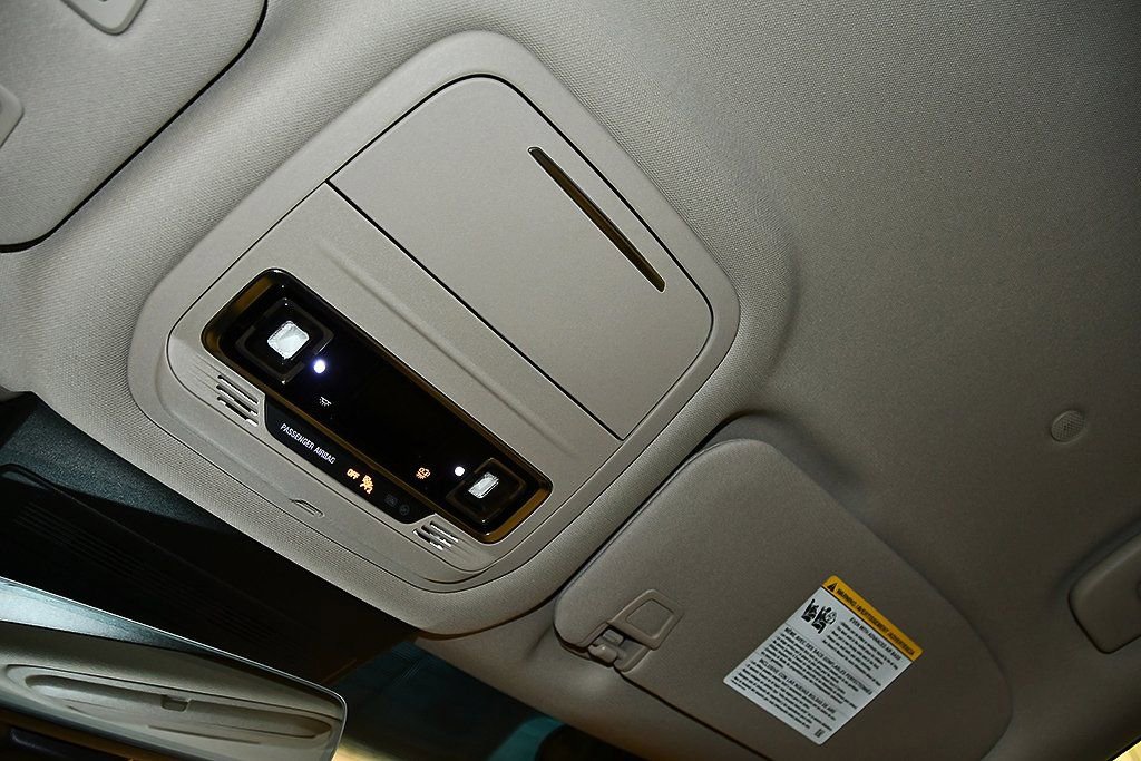 Used 2024 Lincoln Nautilus Reserve image 25