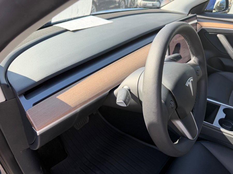 Used 2023 Tesla Model 3 Standard Range image 11