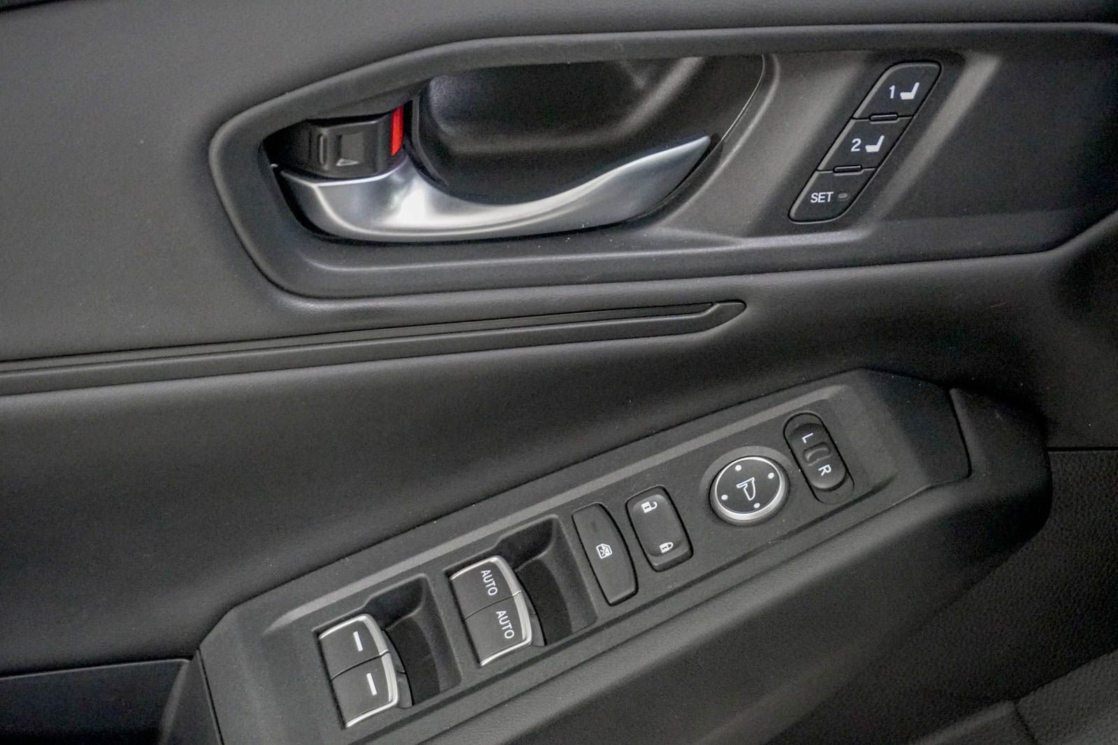 Certified 2025 Honda Accord EX-L image 17