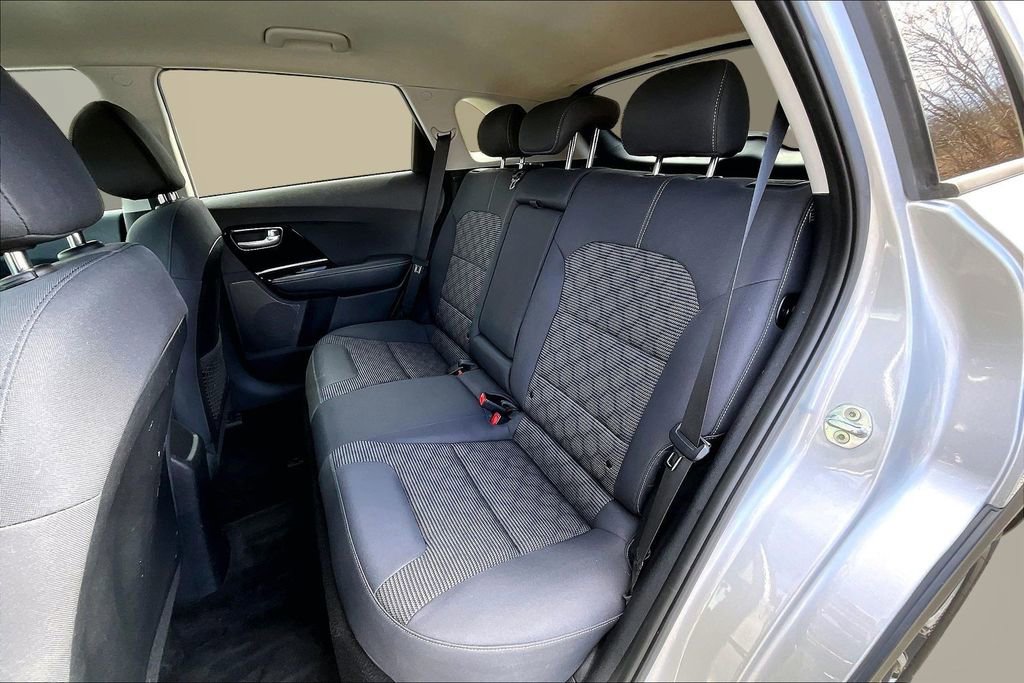Used 2020 Kia Niro LXS image 21
