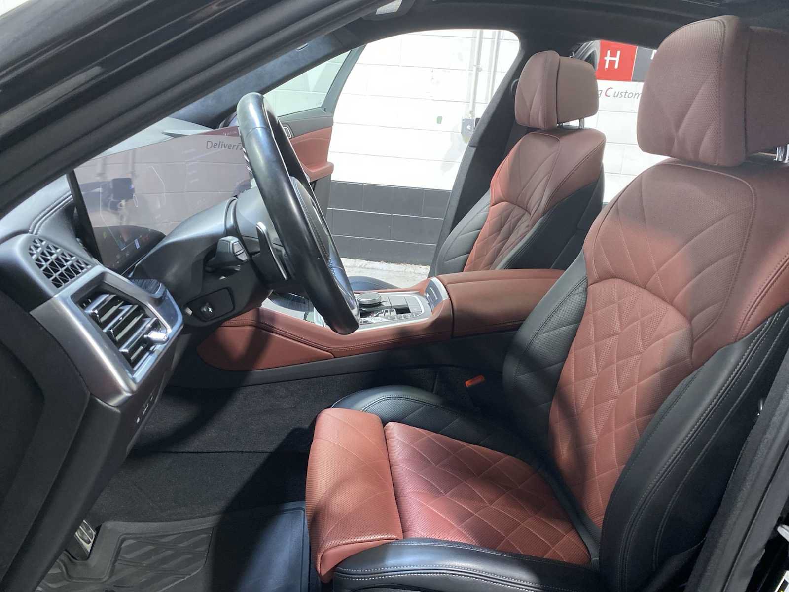 Used 2024 BMW X6 xDrive40i w/ Premium Package AWD/4WD image 11