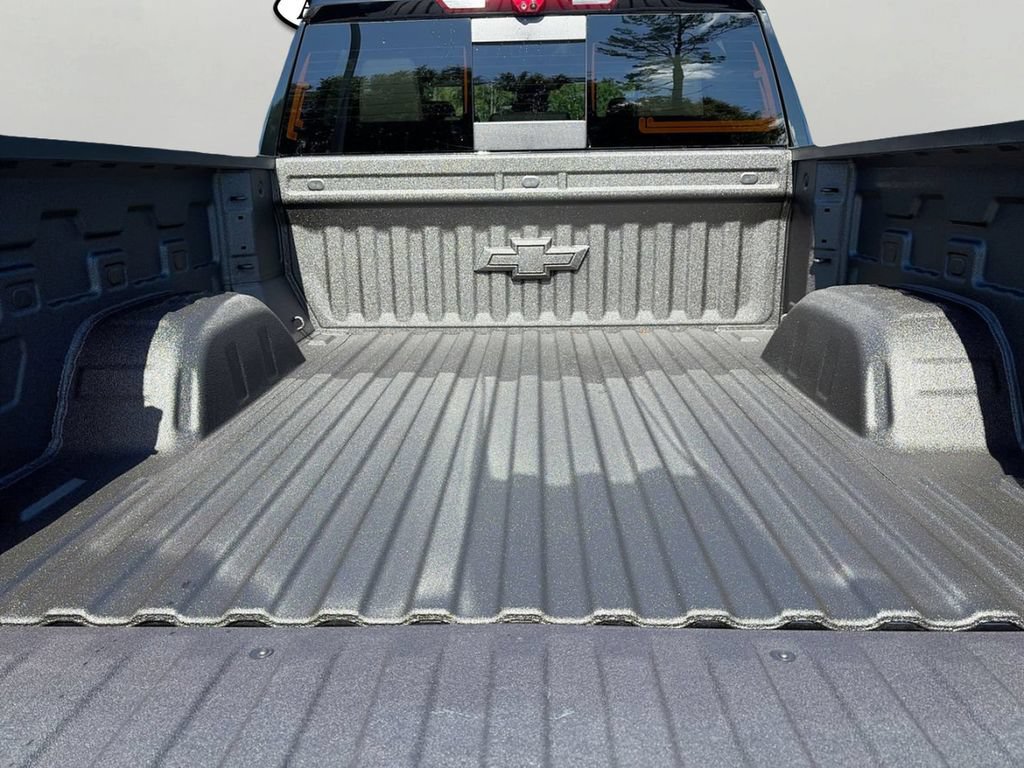 New 2026 Chevrolet Silverado 1500 ZR2 w/ Dark Appearance Package AWD/4WD image 7
