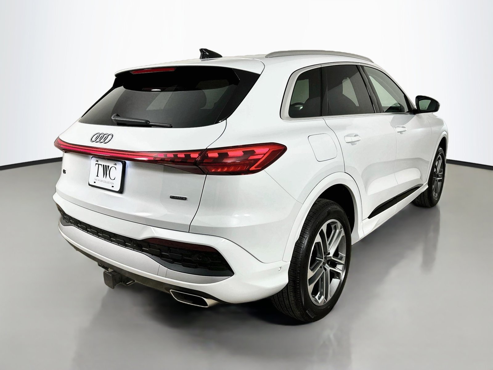 New 2026 Audi Q5 Premium Plus AWD/4WD image 5
