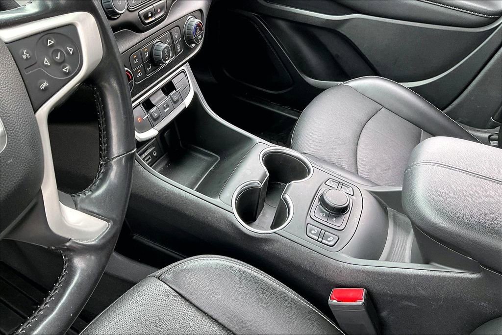 Used 2022 GMC Terrain SLT FWD image 17