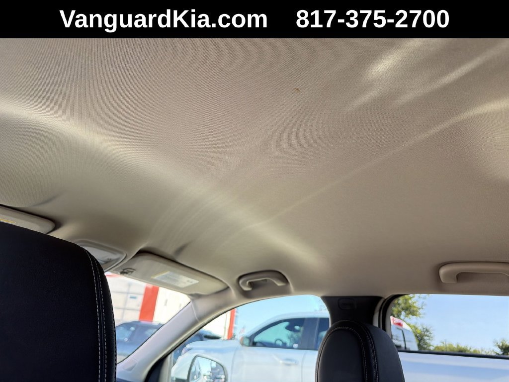 Used 2025 Buick Encore GX Preferred AWD/4WD image 18