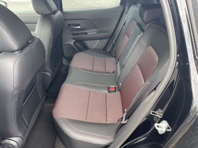 New 2025 Nissan Kicks SR image 12