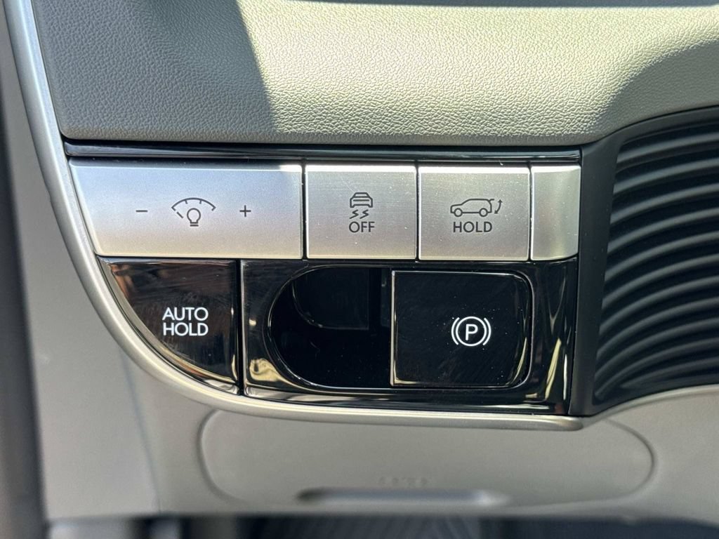 Certified 2024 Hyundai Ioniq 5 SEL RWD image 20