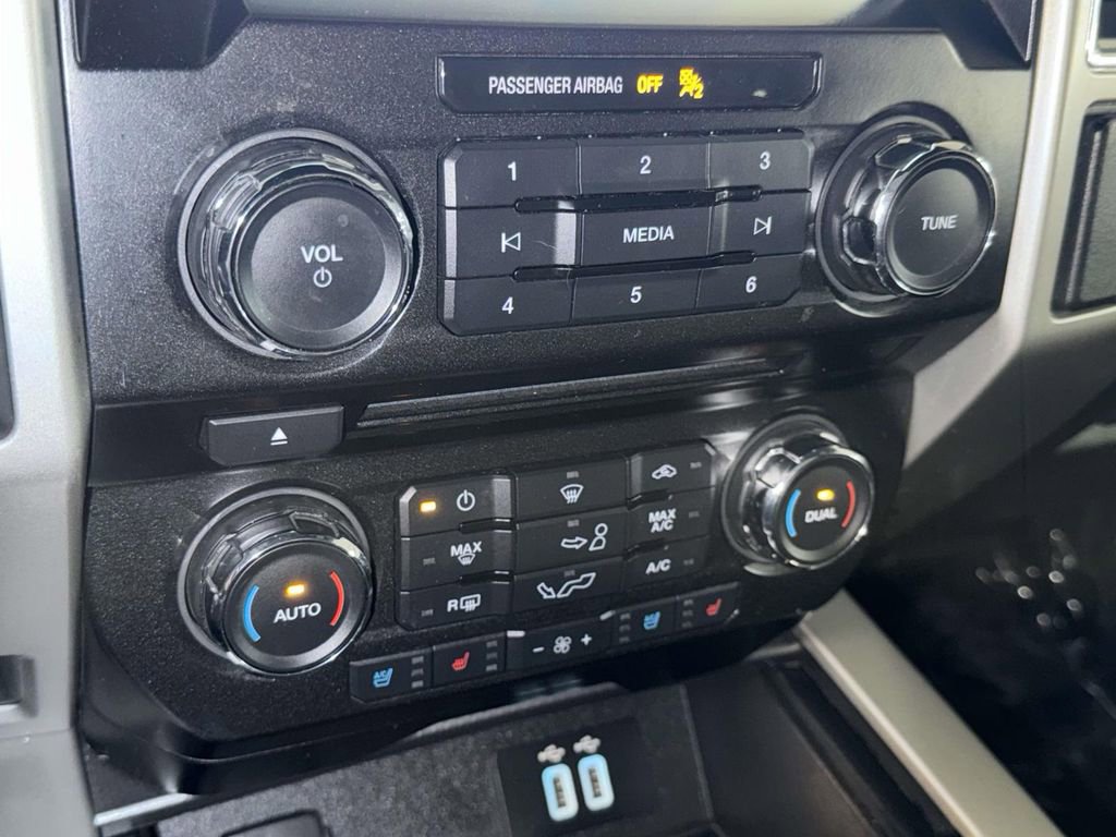 Used 2016 Ford F150 Lariat image 25