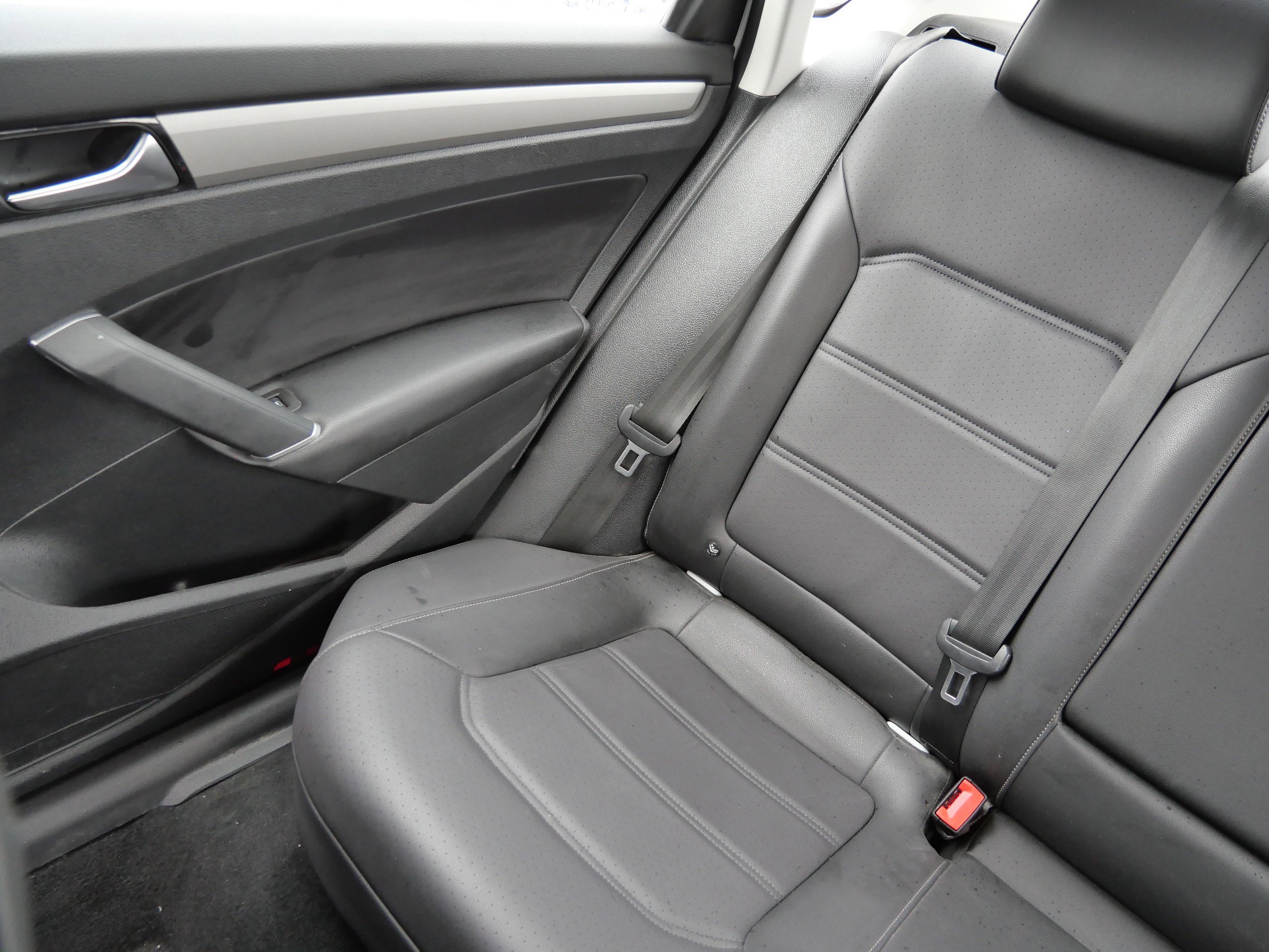 Certified 2020 Volkswagen Passat 2.0T SE image 12