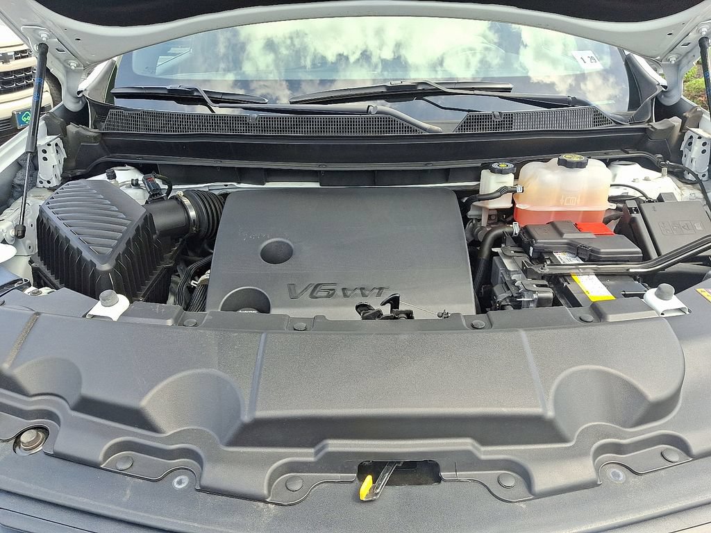 Certified 2023 Chevrolet Traverse LS FWD image 28