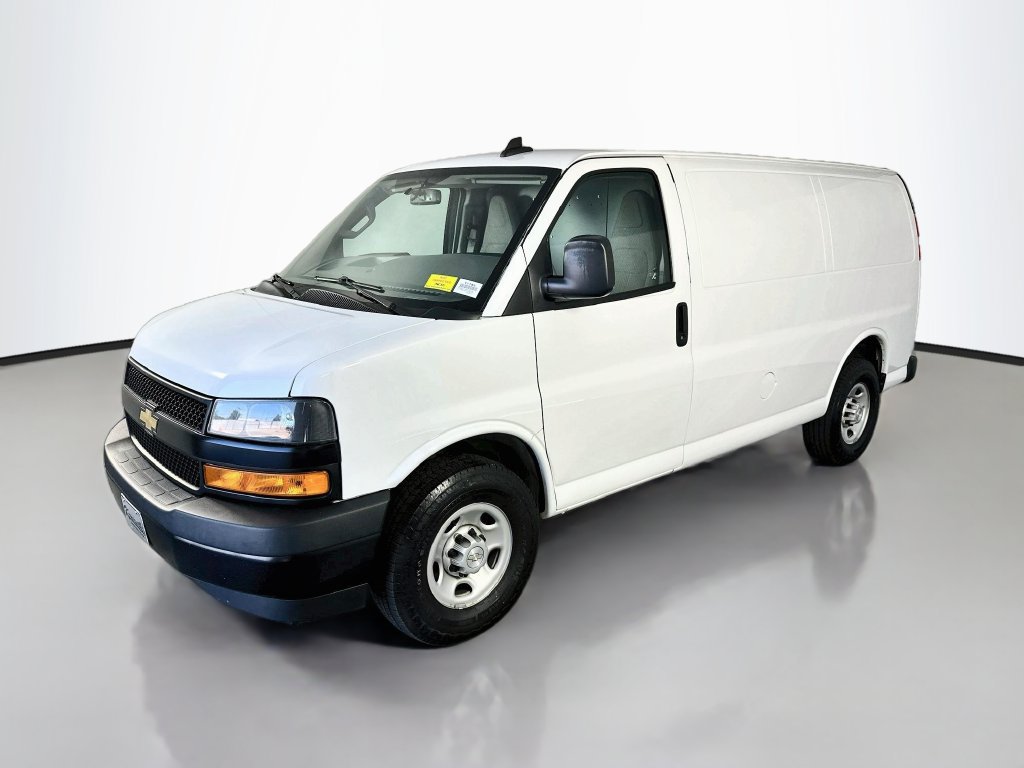 Used 2021 Chevrolet Express 2500 RWD image 3