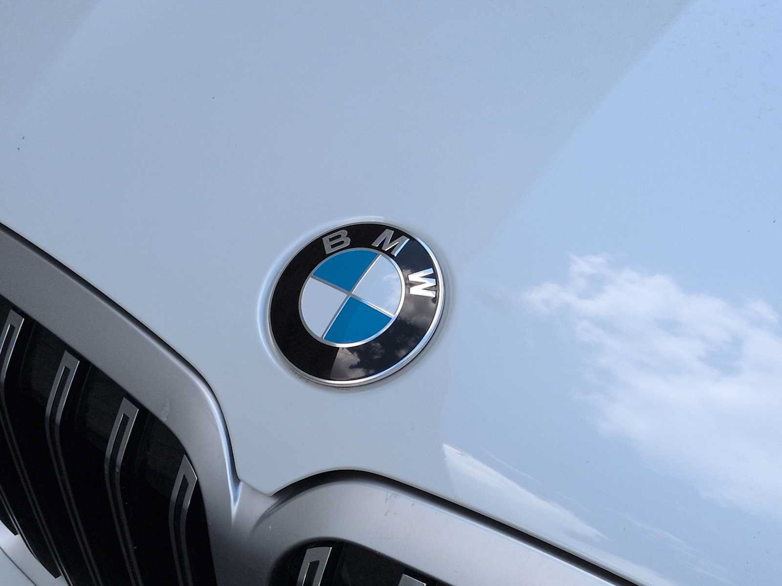 Used 2026 BMW X7 xDrive40i w/ Premium Package AWD/4WD image 12