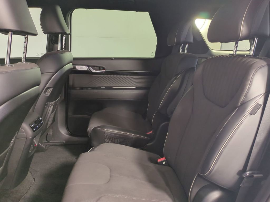 Used 2025 Hyundai Palisade Calligraphy AWD/4WD image 17