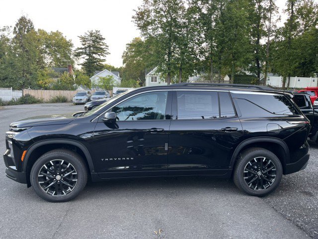 New 2026 Chevrolet Traverse LT w/ Sun and Wheel Package image 2