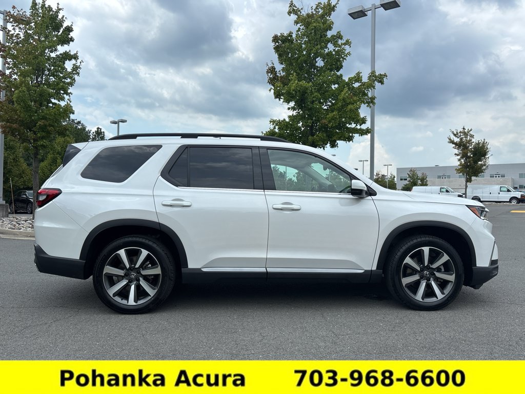 Used 2024 Honda Pilot Touring image 8