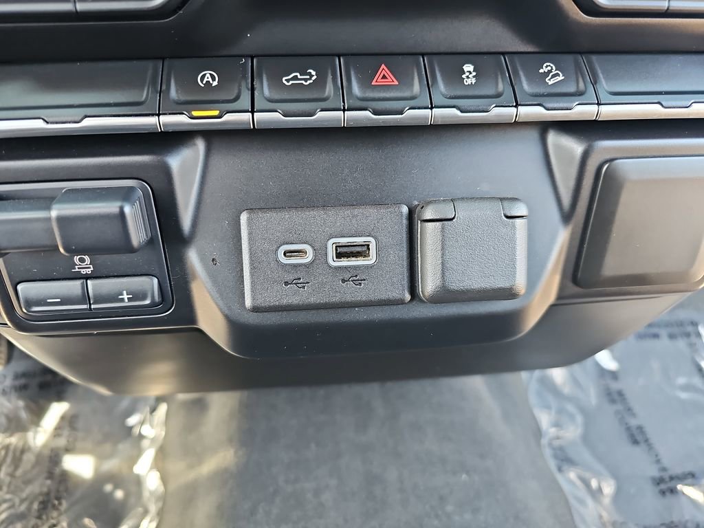 Used 2021 Chevrolet Silverado 1500 RST AWD/4WD image 24
