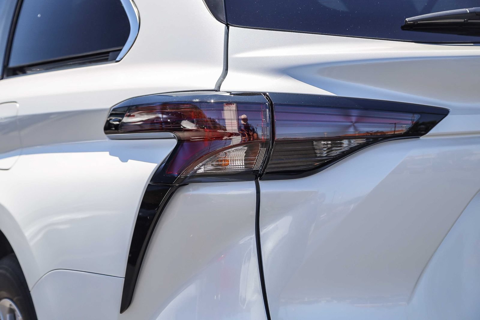 New 2026 Toyota Sienna XLE FWD image 7