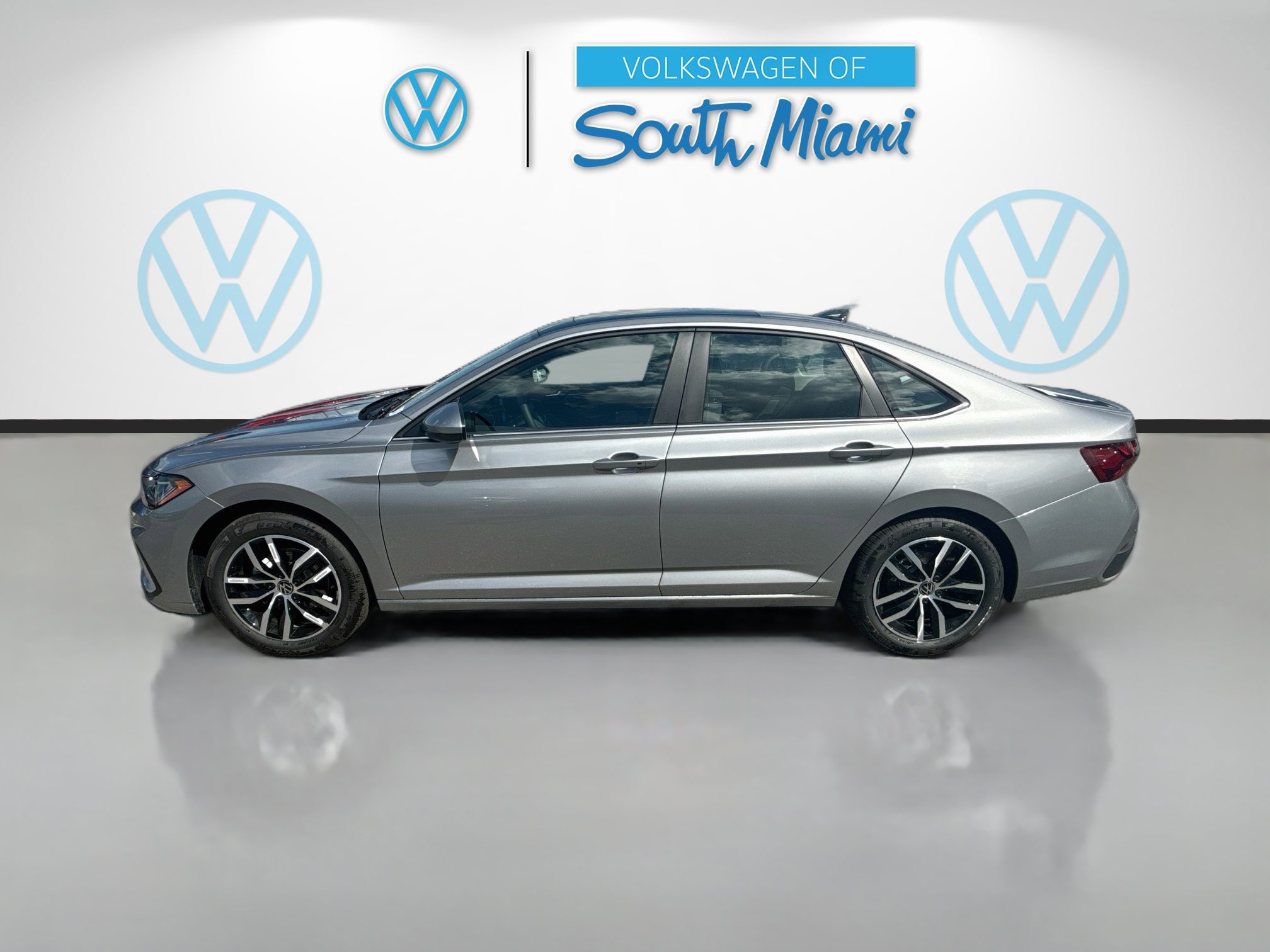 New 2027 Volkswagen Jetta SE FWD image 4