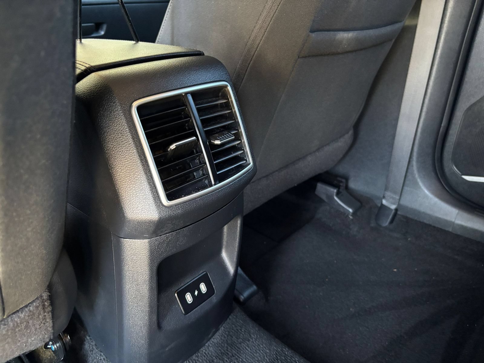 Used 2026 Kia Sportage LX FWD image 22