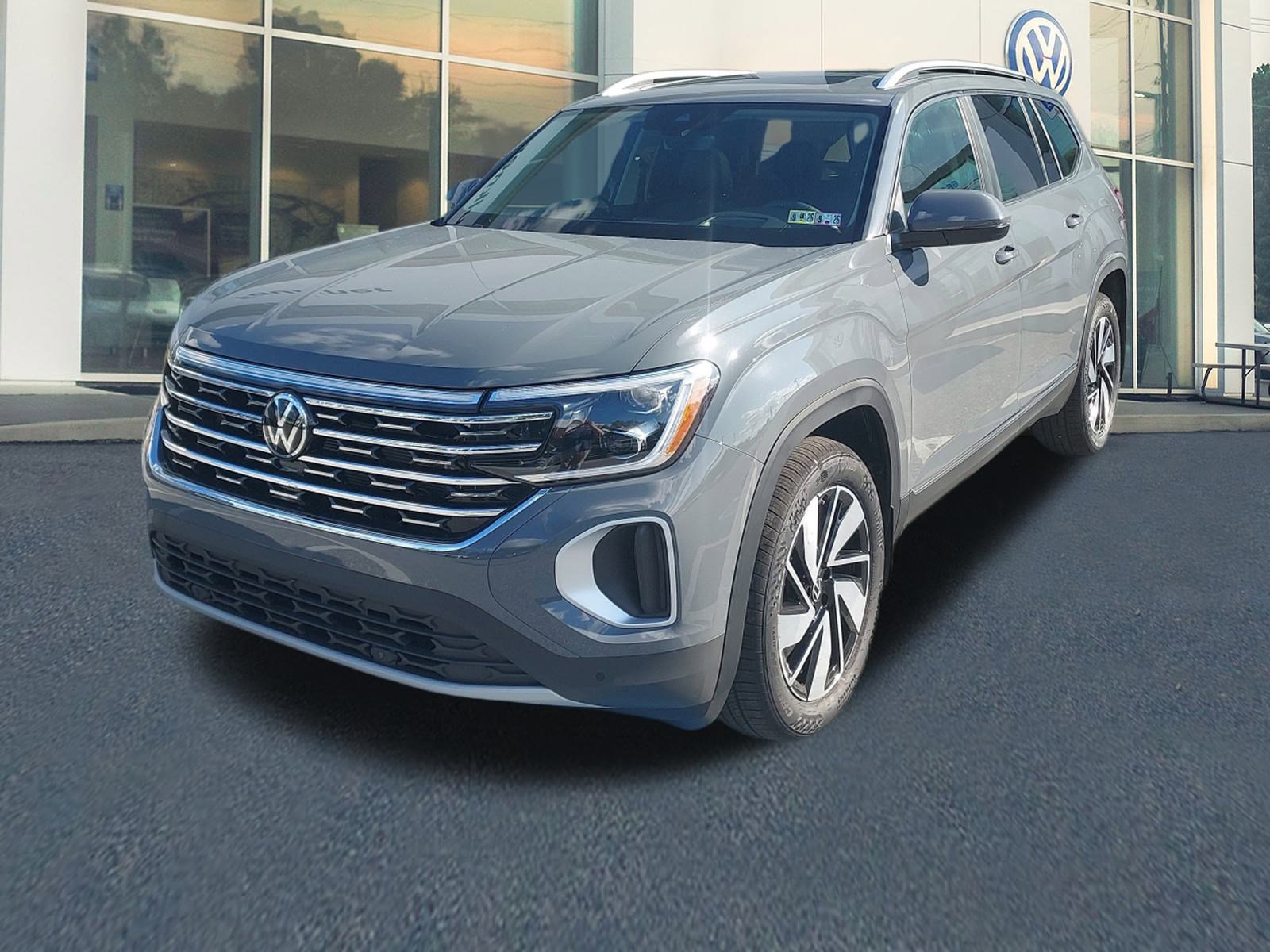 New 2026 Volkswagen Atlas SEL image 2