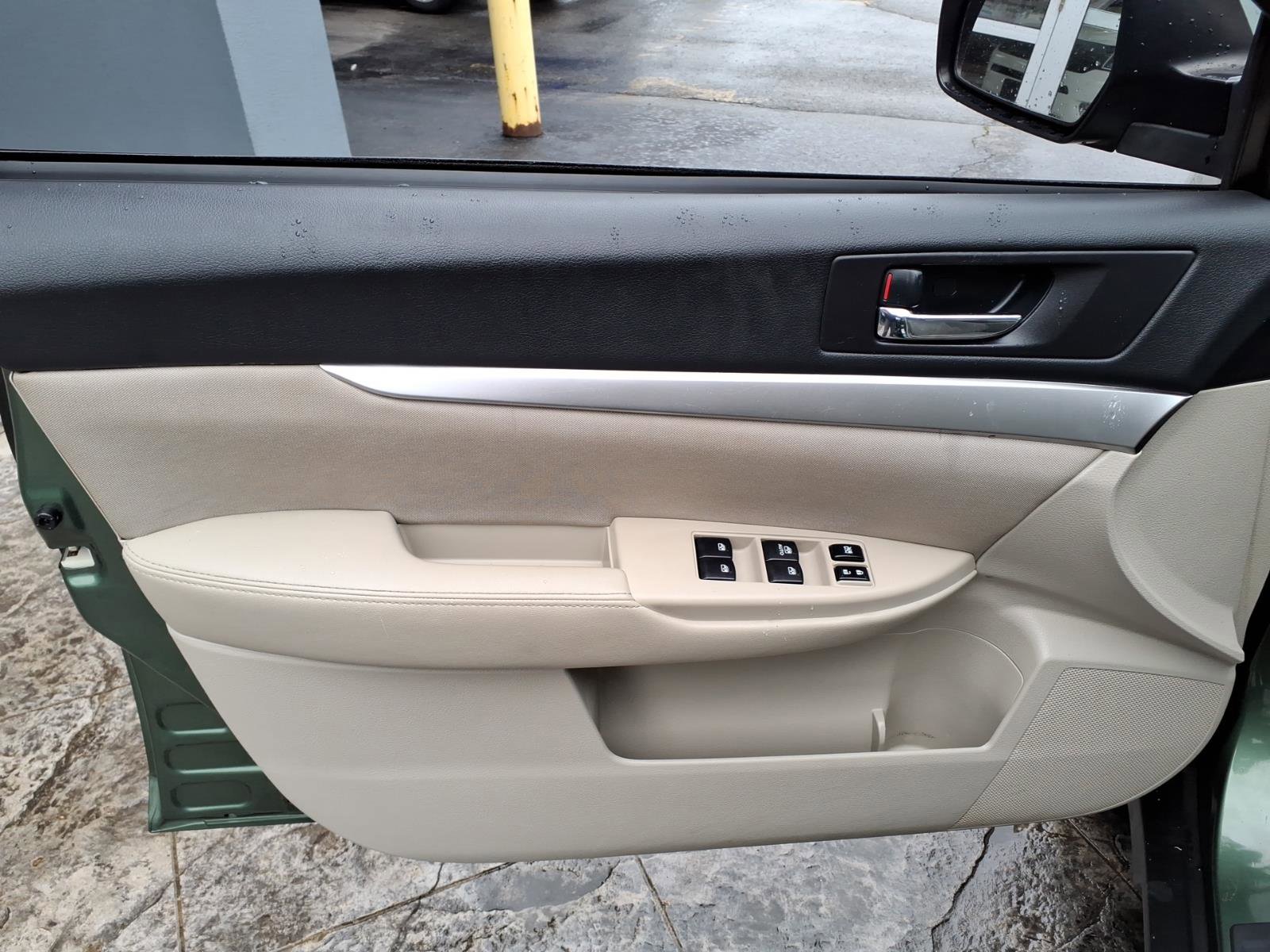Used 2014 Subaru Outback 2.5i Premium AWD/4WD image 13